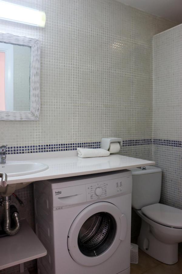 Apartamentos Saura Cala'N Blanes  Buitenkant foto